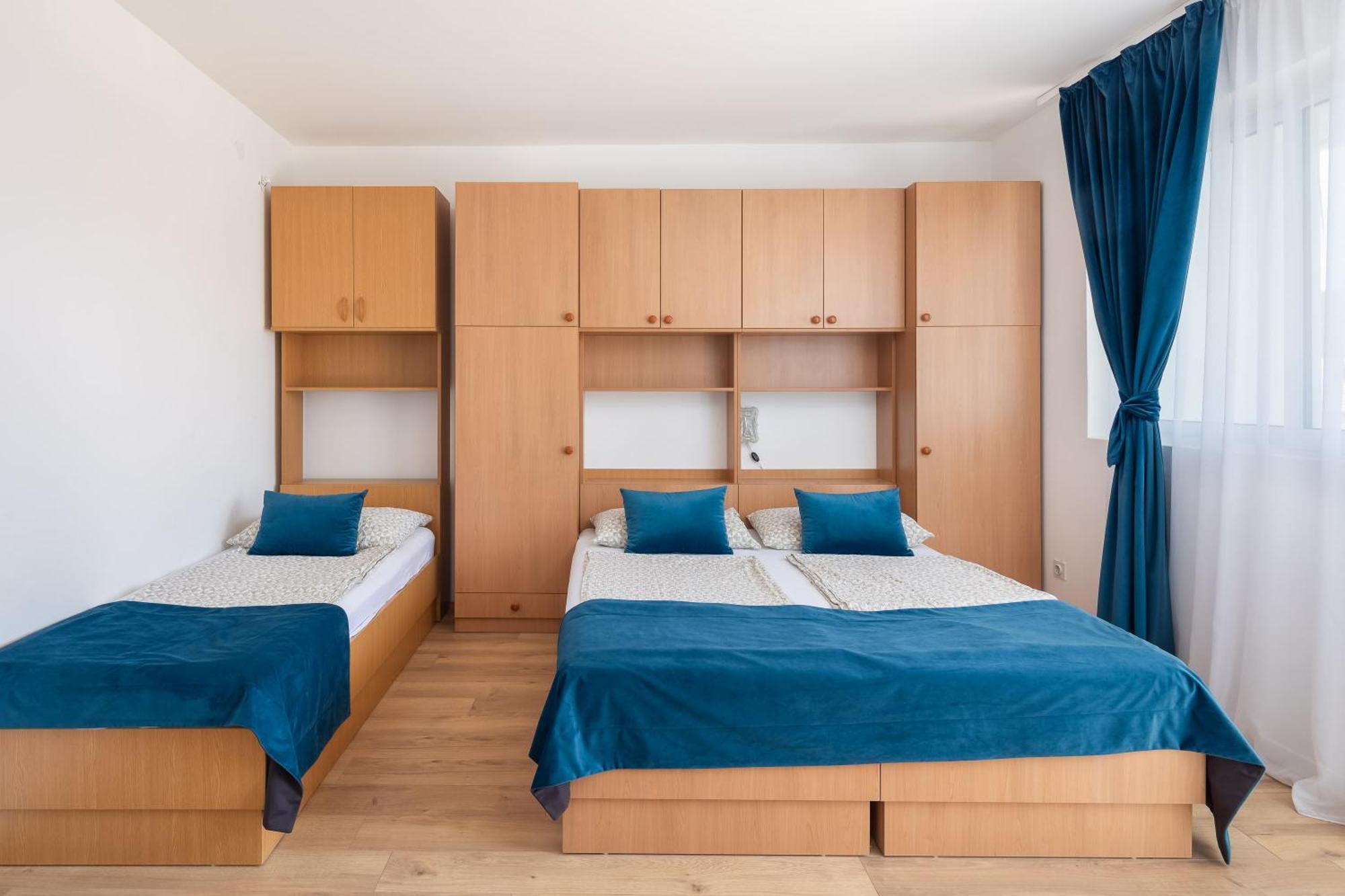 Magnolia Center Apartments Makarska Room photo