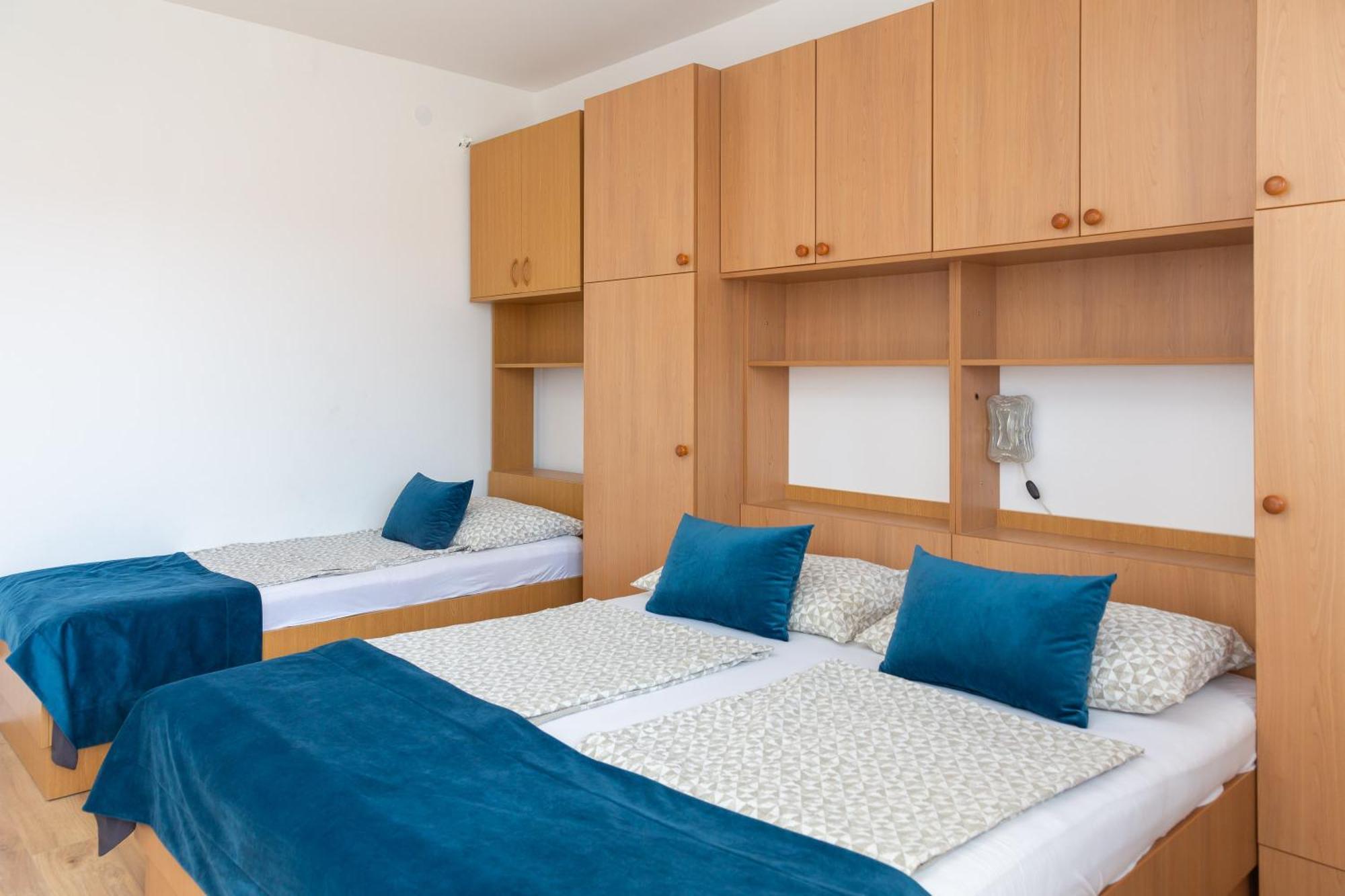 Magnolia Center Apartments Makarska Room photo